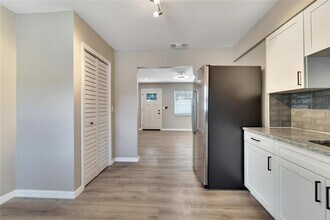 1462 Cleveland St in Clearwater, FL - Building Photo - Building Photo