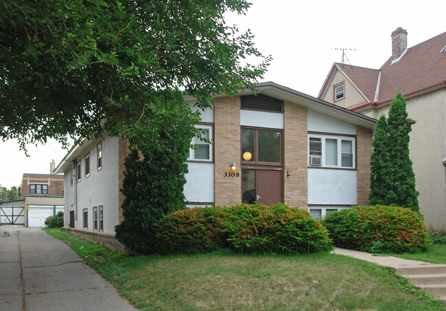 3309 Pillsbury Ave in Minneapolis, MN - Building Photo - Building Photo