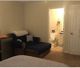 5755 Burkhalter Rd in Statesboro, GA - Building Photo - Building Photo