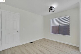 2490 Ponte Mira Way in Tracy, CA - Building Photo - Building Photo