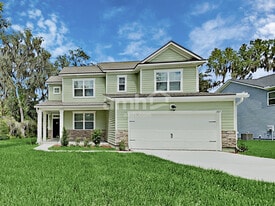 1889 Silver Point in Middleburg, FL - Building Photo