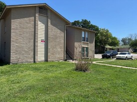 2906 Sweeney Ln in Austin, TX - Building Photo