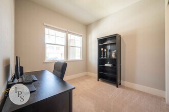 4299 Vineyard Dr in Madera, CA - Building Photo - Building Photo
