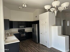 3943 E Tremaine Ave in Gilbert, AZ - Building Photo - Building Photo