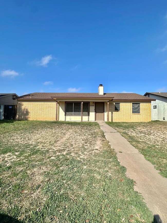 1330 Tres Rios Dr in San Angelo, TX - Building Photo - Building Photo