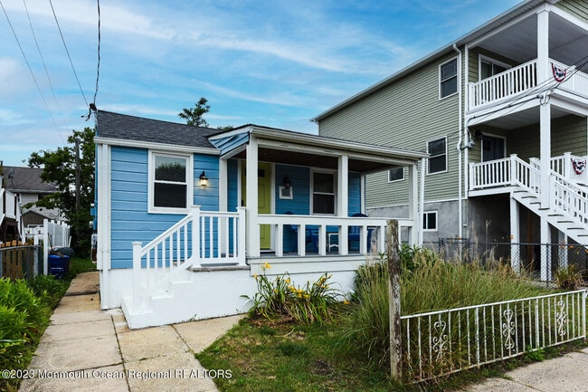 property at 30 Waterwitch Ave