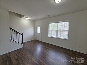 2208 Apple Glen Ln in Charlotte, NC - Building Photo - Building Photo