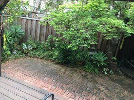 332 Laguna Vista in Alameda, CA - Building Photo
