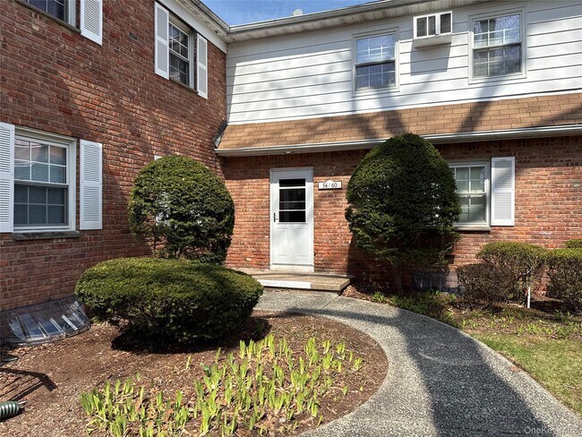 58 Parkside Dr in Suffern, NY - Building Photo - Building Photo
