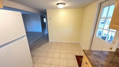 4851 W Gandy Blvd in Tampa, FL - Building Photo - Building Photo