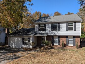 Room in House on Flint Glenn Ln in Charlotte, NC - Building Photo
