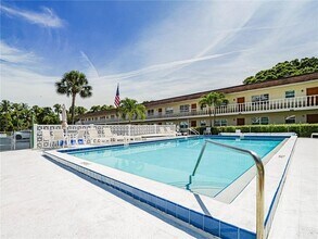 923 22nd Pl in Vero Beach, FL - Foto de edificio - Building Photo