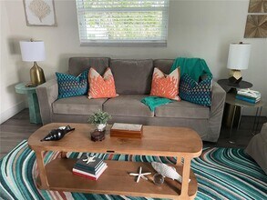 1910 Morrill St in Sarasota, FL - Building Photo - Building Photo