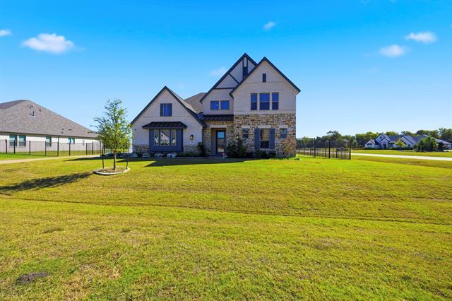 property at 920 Moon Deck Trl