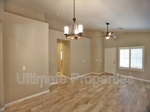 3926 W Hackamore Dr in Phoenix, AZ - Building Photo - Building Photo