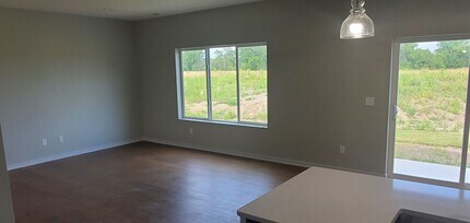 880 Titan Dr in Hickman, NE - Building Photo - Building Photo