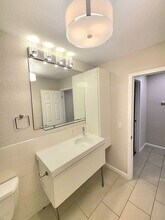 1716 Capitol Ave in Sacramento, CA - Building Photo - Building Photo