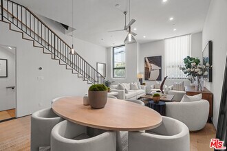 11706 Charnock Rd in Los Angeles, CA - Building Photo - Building Photo