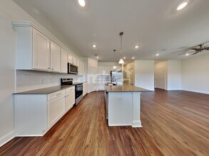 146 Anthurium Dr in Summerville, SC - Building Photo - Building Photo