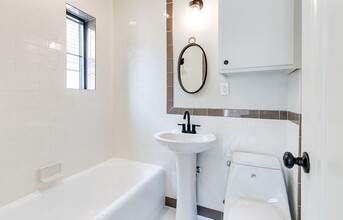 Plaza Apartments in Oklahoma City, OK - Building Photo - Interior Photo