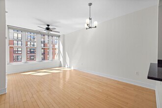 1125 Maxwell Ln in Hoboken, NJ - Building Photo - Building Photo