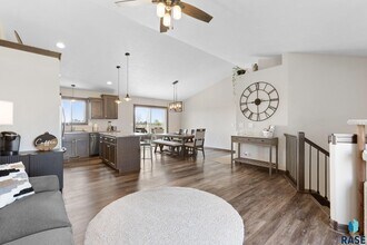 7305 W Jacob Cir in Sioux Falls, SD - Building Photo - Building Photo
