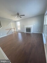 19 Sir Thomas Ln in Newark, DE - Building Photo