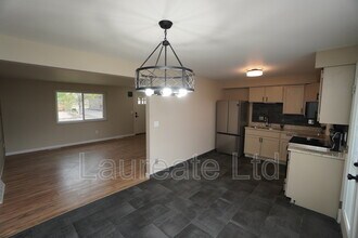 10760 W 13th Ave in Lakewood, CO - Foto de edificio - Building Photo