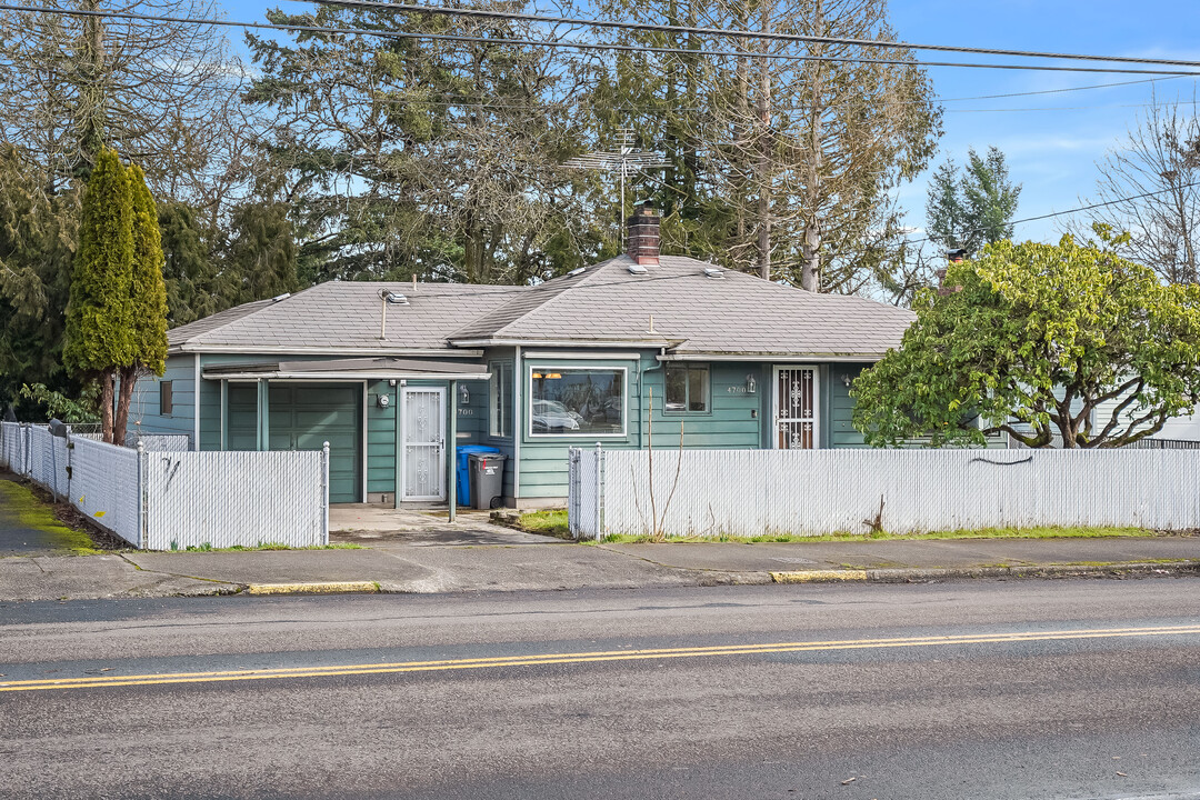 4700 SE 92nd Ave in Portland, OR - Building Photo