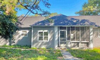 1433 N 61st Ave in Pensacola, FL - Building Photo