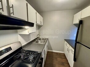 606 E McKinley Rd in Ottawa, IL - Building Photo - Building Photo