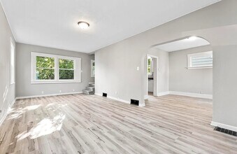 2051 Thompson Ave in Fort Wayne, IN - Building Photo - Building Photo