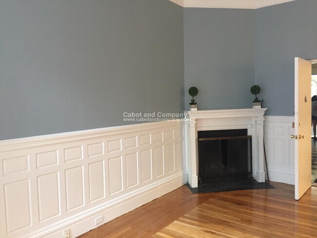 295 Newbury St, Unit 2 in Boston, MA - Building Photo - Building Photo