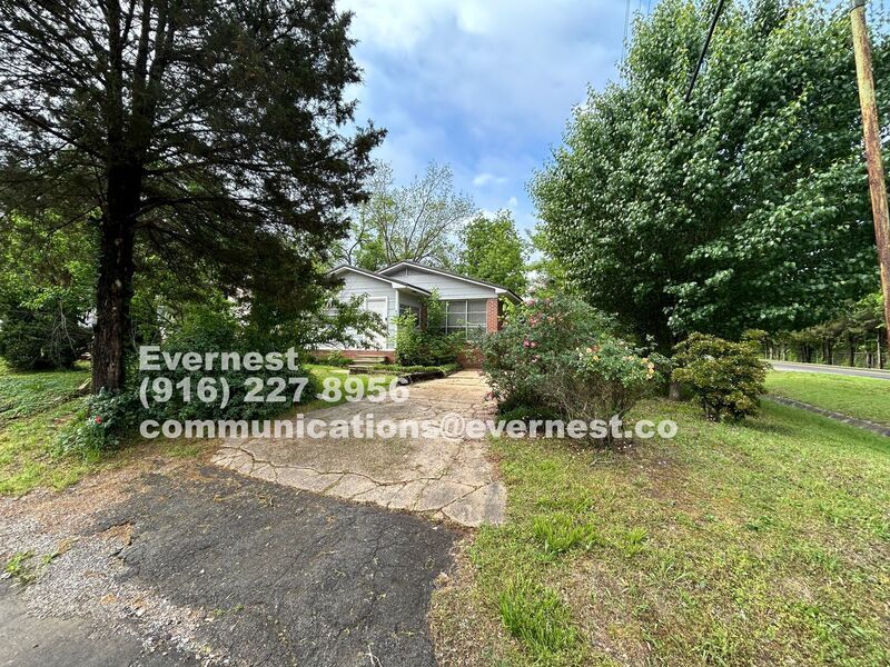 421 Caffee St in Bessemer, AL - Building Photo