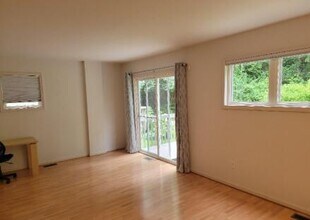 905 Wildt St in Ann Arbor, MI - Building Photo - Building Photo