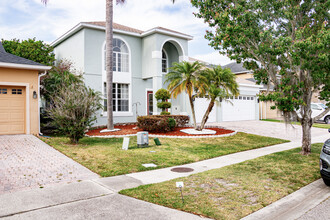 1557 Amaryllis Cir in Orlando, FL - Foto de edificio - Building Photo