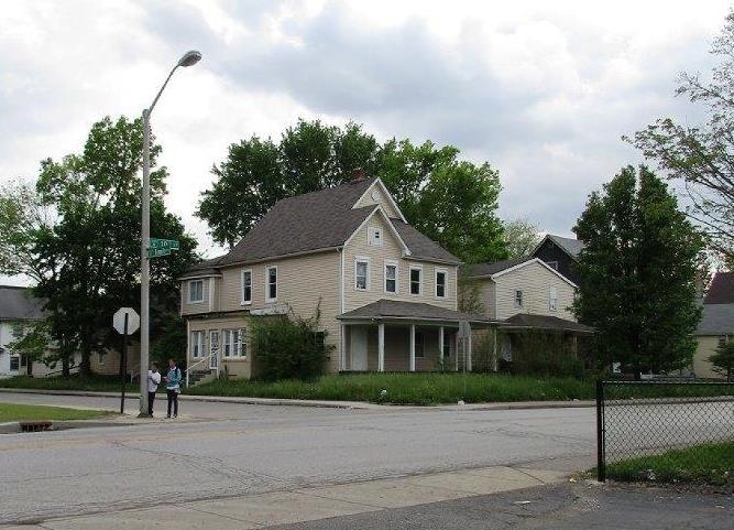 2531 E 10th St in Indianapolis, IN - Building Photo