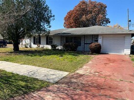 1662 Cresthaven Ave in Orlando, FL - Building Photo