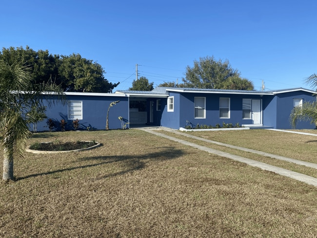 property at 2901 Garden Terrace NE