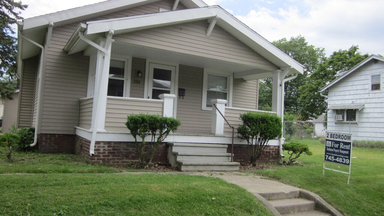 3214 Reed St in Fort Wayne, IN - Foto de edificio
