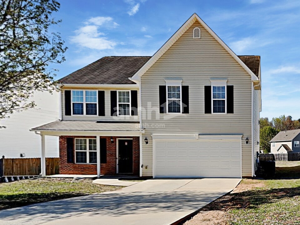 2307 Sidney Porter Dr in Greensboro, NC - Building Photo