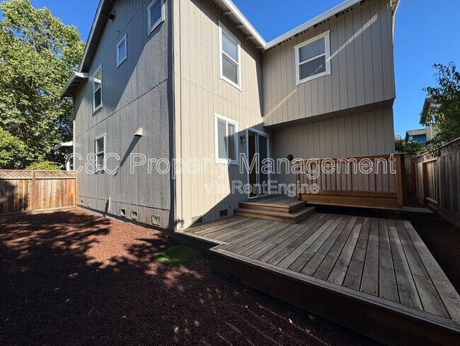 3295 Newmark Dr in Santa Rosa, CA - Building Photo - Building Photo
