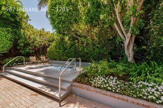 967 Hilgard Ave in Los Angeles, CA - Building Photo - Building Photo