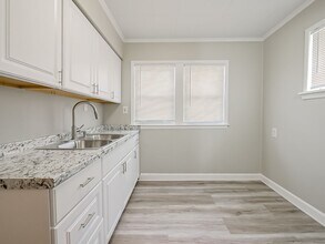 245 S Edith St in Pontiac, MI - Building Photo - Building Photo