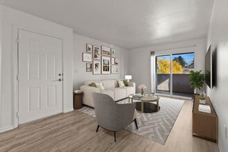 Zephyr Pointe in Reno, NV - Building Photo - Building Photo