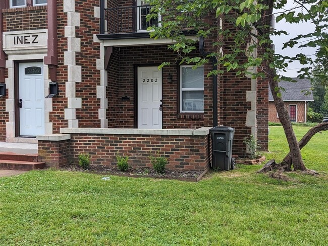 property at 2202 E 7th St