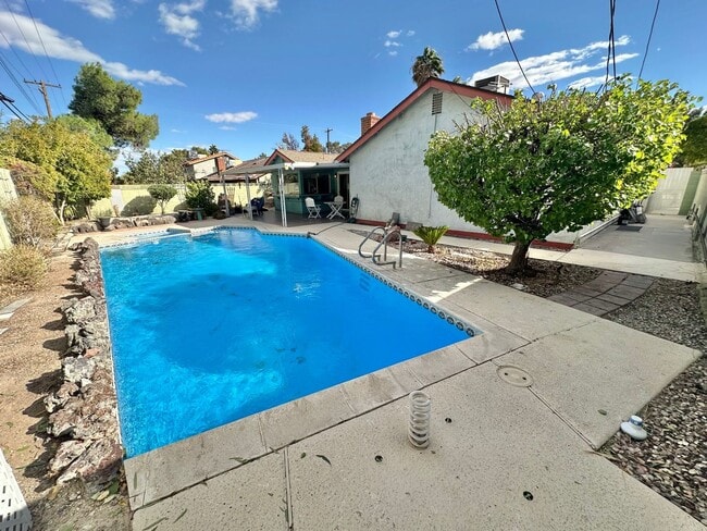 3408 El Cortez Ave in Las Vegas, NV - Building Photo - Building Photo