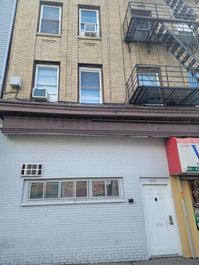 200 Ocean Ave in Jersey City, NJ - Building Photo - Building Photo