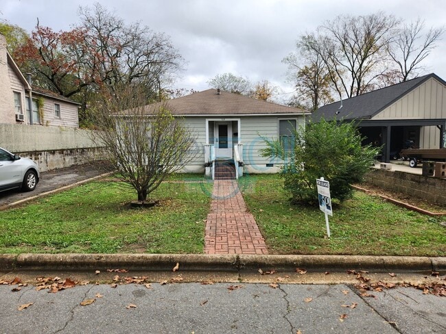 property at 519 S Oak St