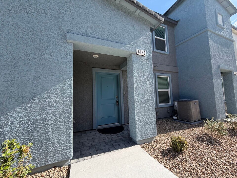 6169 Aster Gdn St in North Las Vegas, NV - Building Photo